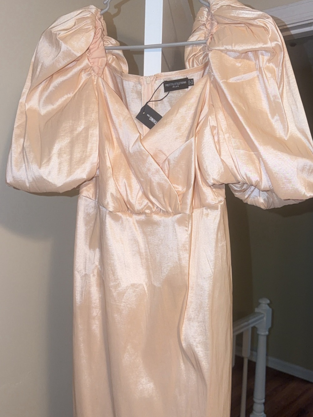 PrettyLittleThing Pale Peach Puff-Sleeve Midi Dress